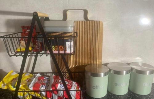 Modern 2 Bedroom House with 2 Ensuite and Free Parking - Photo 21