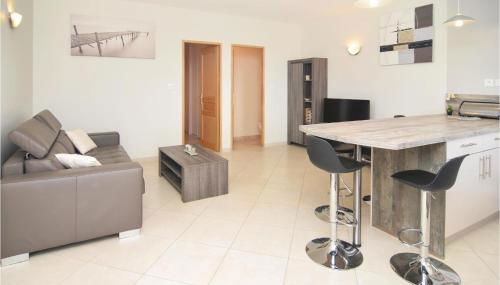 Beautiful Home In Barjac With Wifi - Foto 5