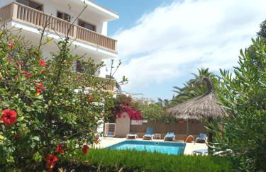 Apartamentos Can Salas - Foto 1