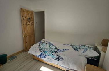 Isle of Wight Gem Cozy 2BR in Ryde - Photo 3