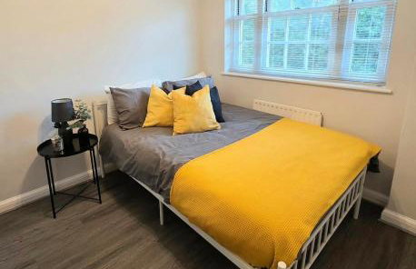 Stunning 3Bed 2bath family home with Garden - Photo 4