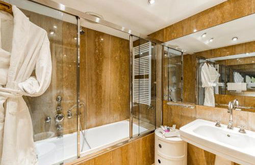 Elegant apartment with LIFT in historical 1600 Palace, a few min walk from San Marco Square - Foto 20