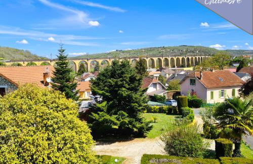 VILLA ANNEE 30 Rénovée ,Terrasse et Jardin - Foto 29