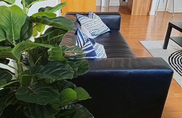 Stylish 2-Bed Apartment, Free Parking, Walk to Hospital & Uni - Foto 11
