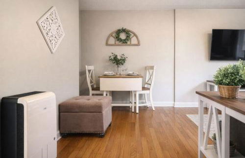 The Rustic Retreat- close to downtown - Foto 15