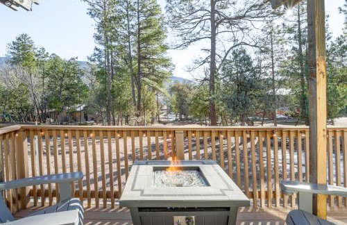 Mtn Views + Playground: Family-Friendly Pine Cabin - Foto 25
