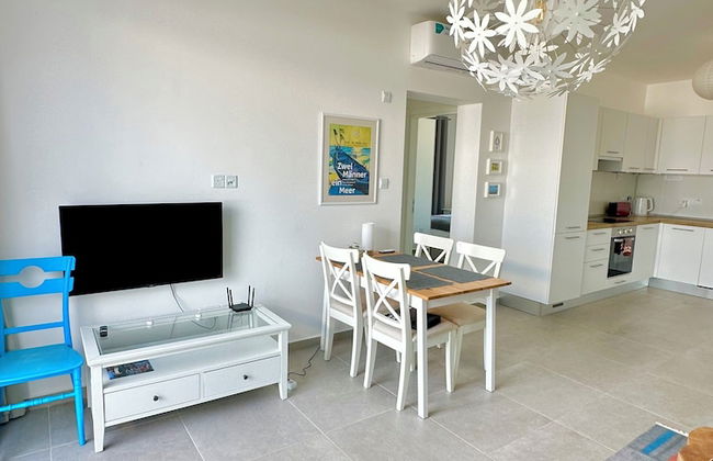 Cosy Apartment With Scenic Terrace Views - Photo 24