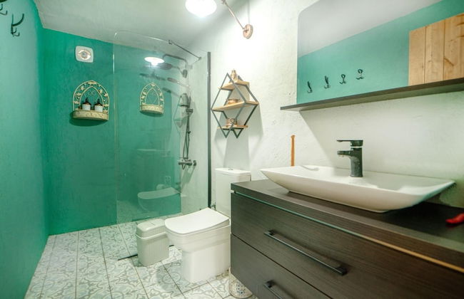 Cozy Oasis With Lovely Backyard in Fethiye - Foto 14