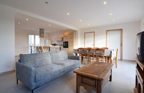 Awesome Home In Bacilly With Wifi - Foto 4