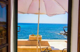 Authentic fisherman's house on the seafront - Photo 3