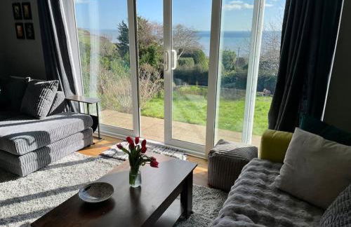 Stunning Charmouth Property with Bay views! - Photo 26