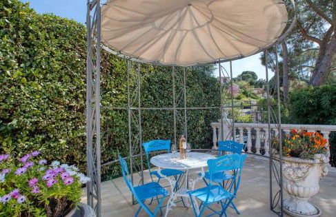 Gîte LES PINS climatisé piscine jardin parking - Foto 23