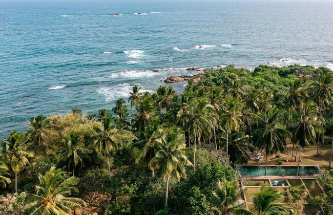 Sustainably Designed Villa Overlooking Indian Ocean - Photo 30