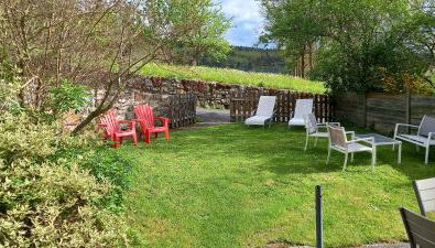 Lozère St Alban Aubrac Margeride gîte 4 étoiles 8 personnes au calme près nature - Photo 2, Garden, sunbed, Garden view