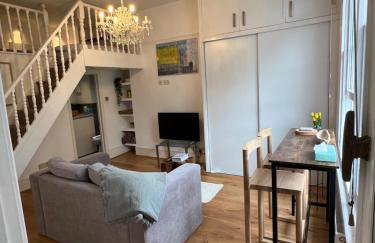Mezzanine Studio Flat in Putney - Foto 1