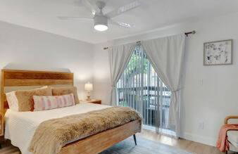 Family Fun & Backyard Oasis Hot Tub Games & BBQ - Foto 11