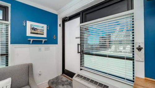 Why Knot Getaway…Rooftop with WaterView! Unit F - Foto 5