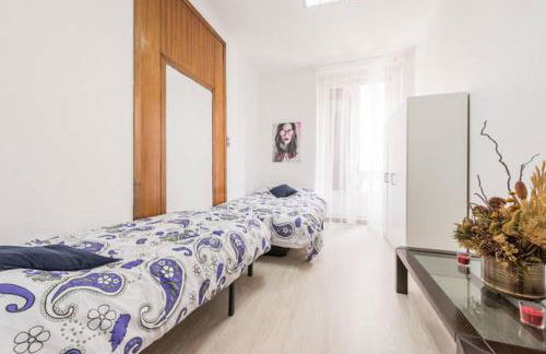 M&F Apartaments Gran Via - Photo 5