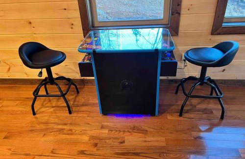 * * 4 Master Bedrooms, Views, Theater, Arcade, EVC - Photo 20