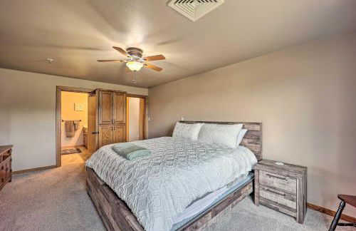 Golf Course and Lake Views Cozy Afton Condo! - Foto 17