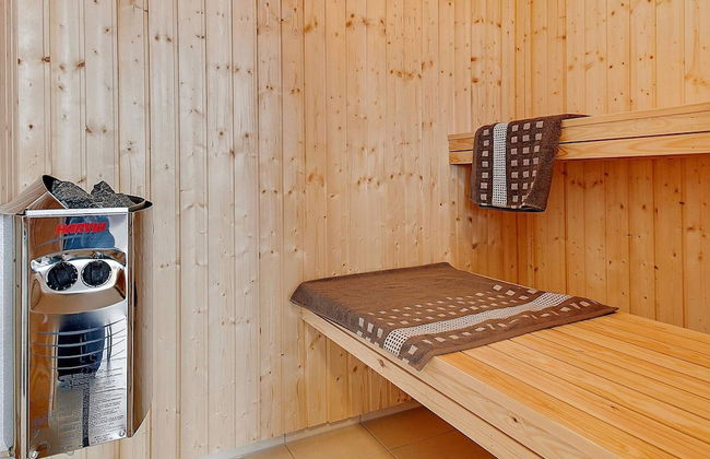 16 Person Holiday Home in Vejby - Foto 3