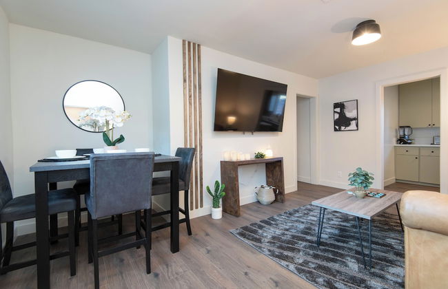 Wonderful 2-BR Apt Near Dodger - Photo 18