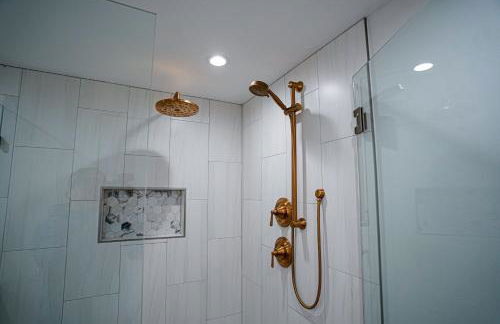 Pool and Hot Tub Access Luxury Roy Oasis! - Photo 20