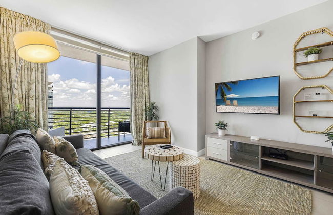 Downtown Doral Condo w-Free Parking - Foto 29