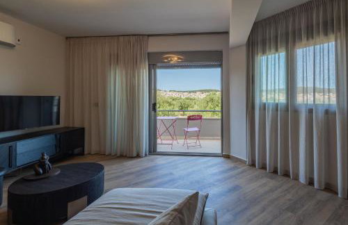 Boutique Saline Apartments - Blue - Photo 47