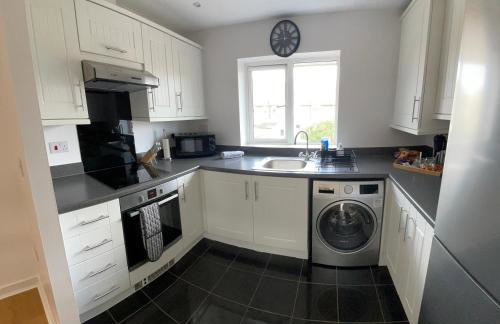 Lovely Coach House - Photo 8