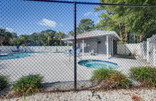 Walkable Calabash Condo with Pool Access! - Foto 26