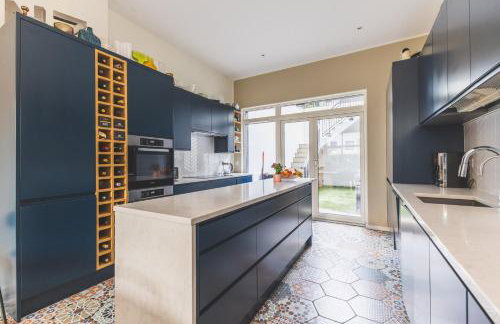 Stylish 4BDR Home Near South Acton With Parking - Photo 17