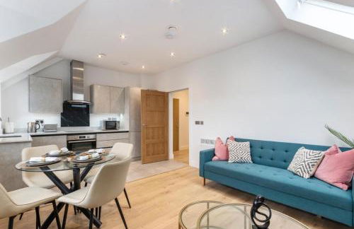 Luxury 2-Bedroom Apartment, Leatherhead, Sleeps 4 - Photo 7