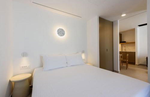 Azure Naousa - Photo 53