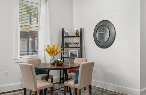 Walkable Grant Park 1920s Home with King Bed - Photo 12