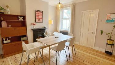 Family Friendly House in Norwich with Parking - Foto 2