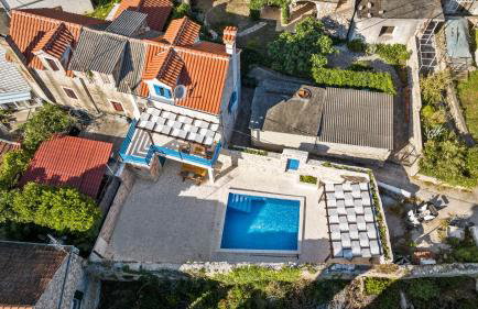 House AnaDora with pool - Zlarin - Photo 26