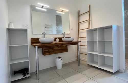 Gîte neuf,12mn du Futuroscope, 9 personnes -Le Tournesol - Foto 15