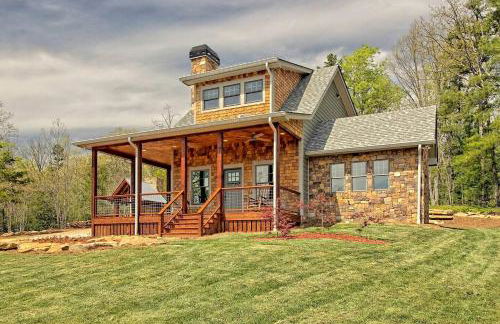 Stunning Cottage Rental Ideal for a Family to Go Glamping in Georgia - Photo 1