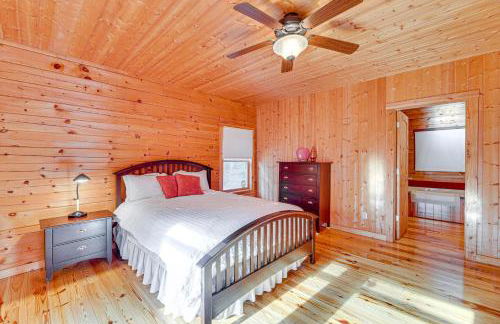 15 Mi to Snowshoe Resort Cabin with Deck and Fire Pit - Foto 8