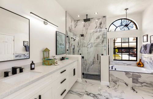 Orlando Retreat 5BR Pool and Spa Villa with Games Room and Mickey Themed Room - Foto 3