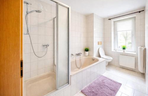 Functional & Comfortable Apartment in Chemnitz - Photo 17