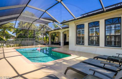 Imperial Paradise Naples - Photo 22