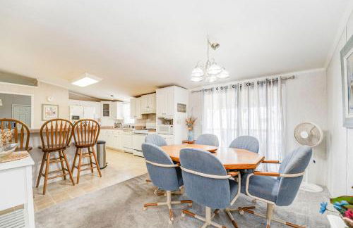 3 bed 2 bath with office room-with futon bed on Weiss Lake - with community ramp & dock - Photo 17