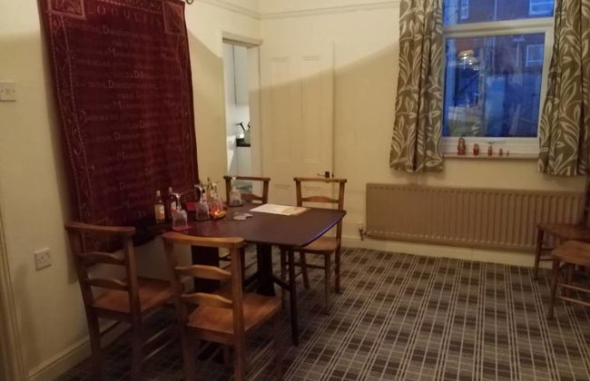 House - Sleeps 4 - Pets Ok - Parking - Garden - Foto 4