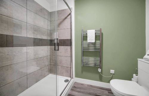 Spacious & Stylish - Free Parking - Fast Wifi - Foto 28