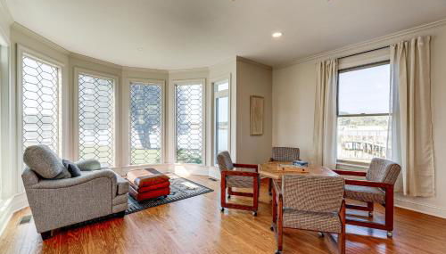 Riverfront Gem with Fire Pit in Eden - Foto 4