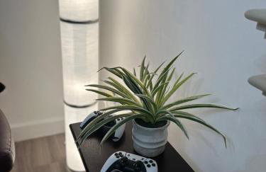 Peaceful 2-Bed Bungalow with Garden & Parking in Bramley Village, Rotherham - Foto 44