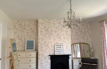 Charming Kenton Cottage - Foto 27