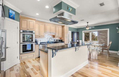 Luxury Beachside Haven with Pool and Elevator - Foto 39